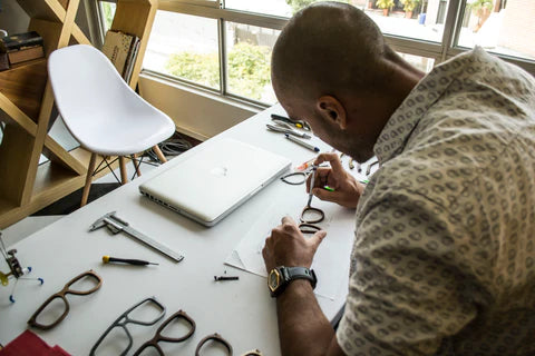 La historia detras de los iconos en madera