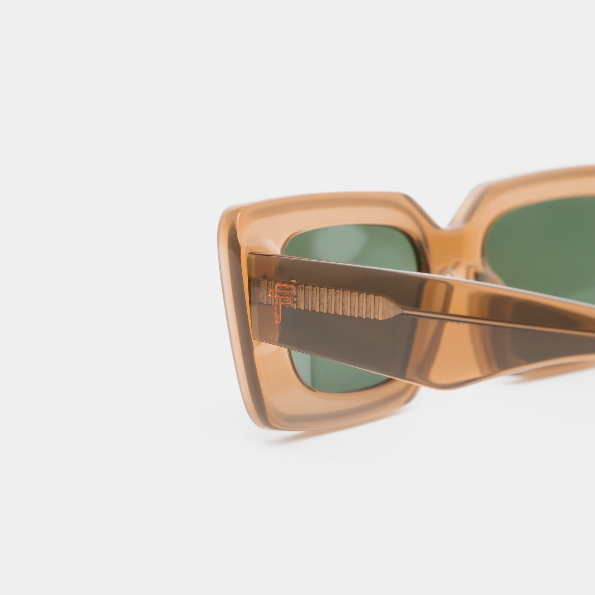 Cameron sunglasses Fento en brown acetate con estilo atemporal