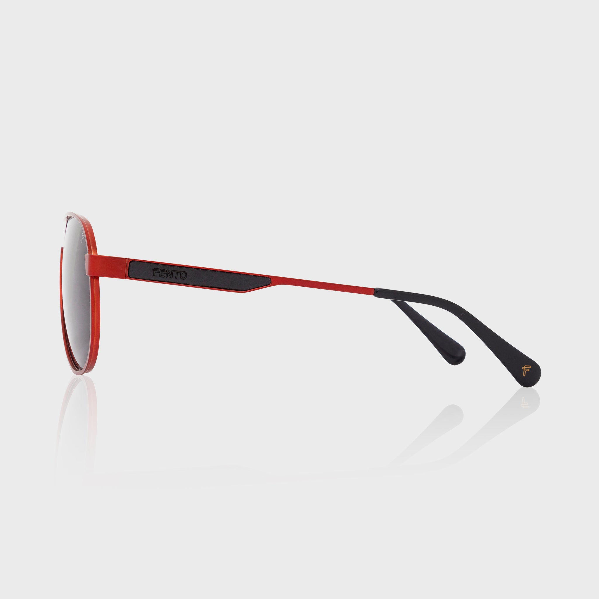 Nomad Red Steel sunglasses – modern design crafted from premium stainless steel.