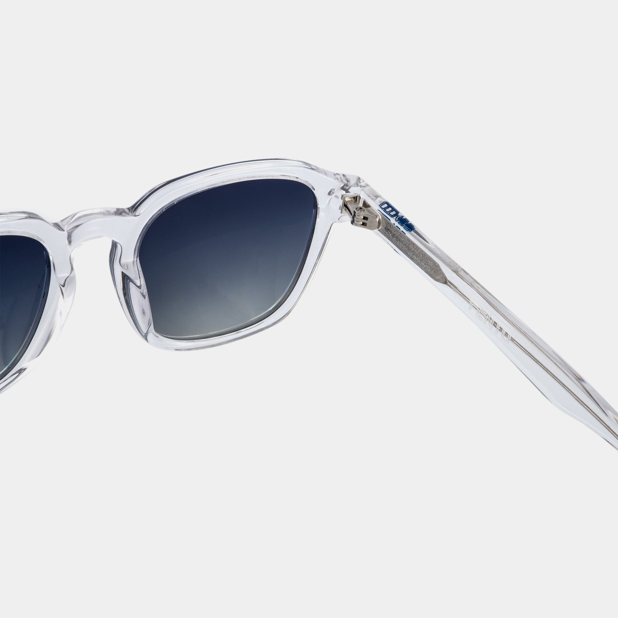 Nova Blue de Fento – gafas unisex en acetato transparente y liviano. Diseñadas en Medellín. Envíos en Colombia. Compra online.
