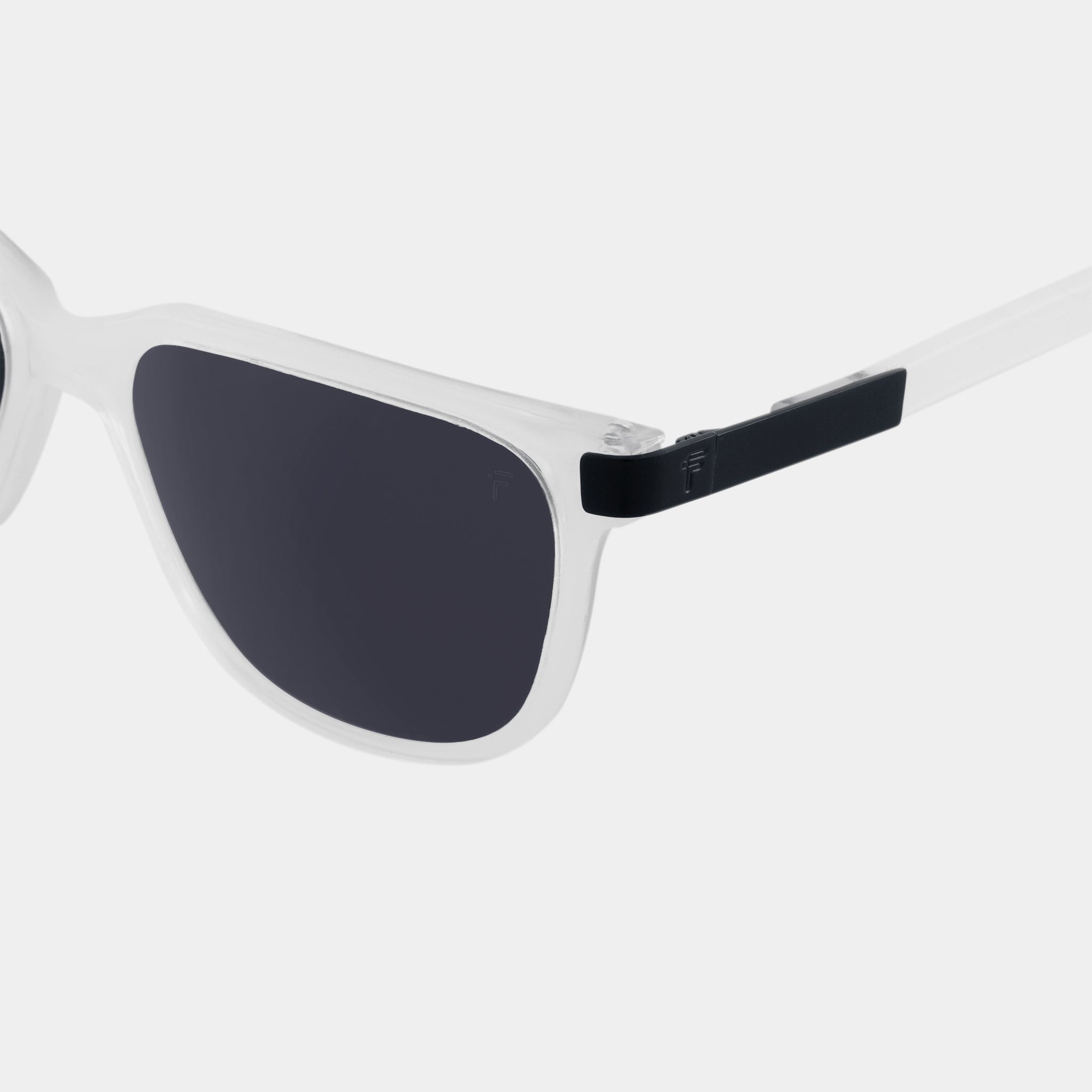 Gafas de sol transparentes Specta Nuquí – hechas a mano con plástico reciclado de las playas de nuqui