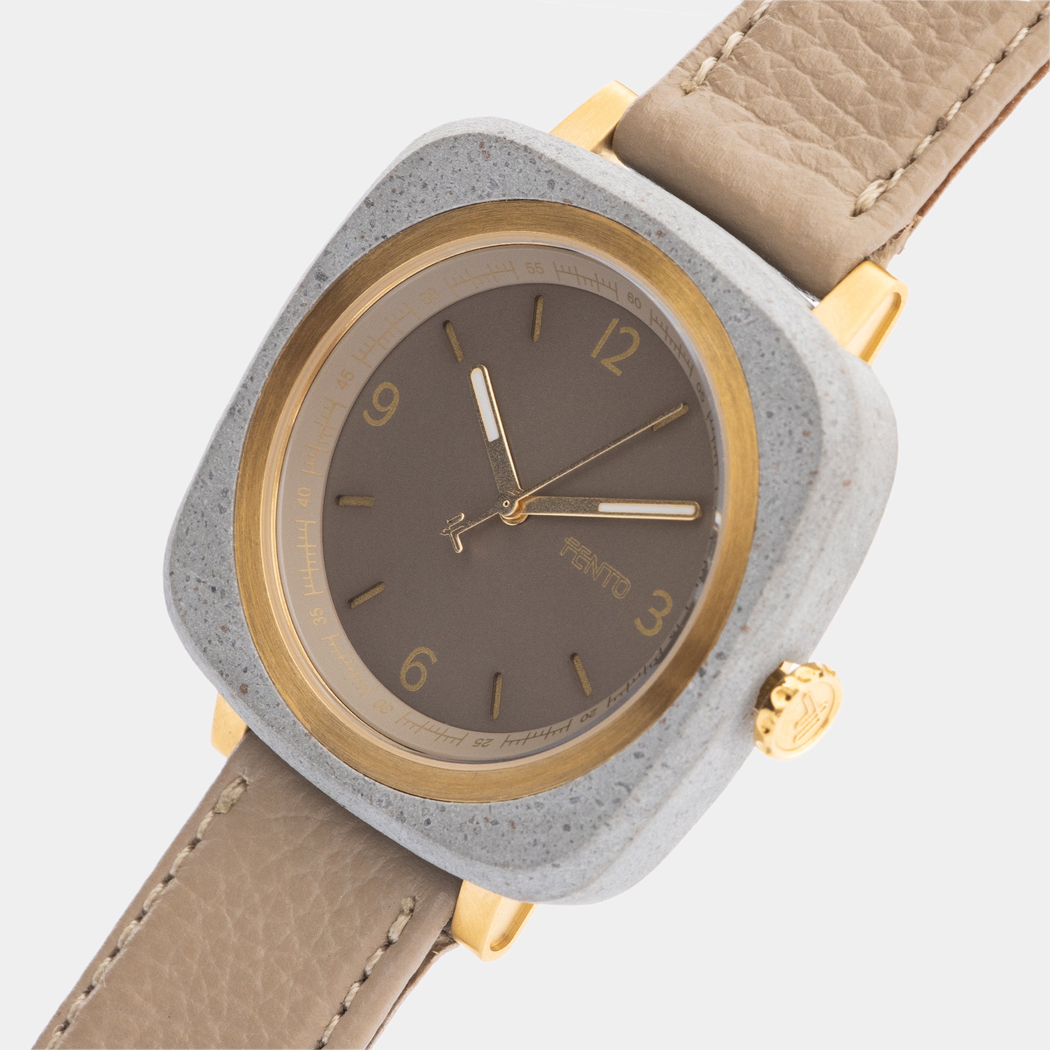 Reloj Foster de concreto taupe – estilo moderno con acabado dorado
