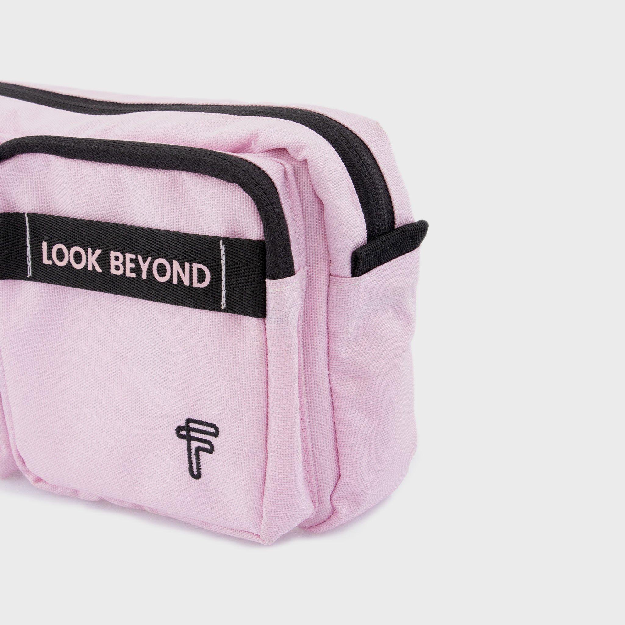 Riñonera pink, un accesorio moderno y práctico para cualquier ocasión.