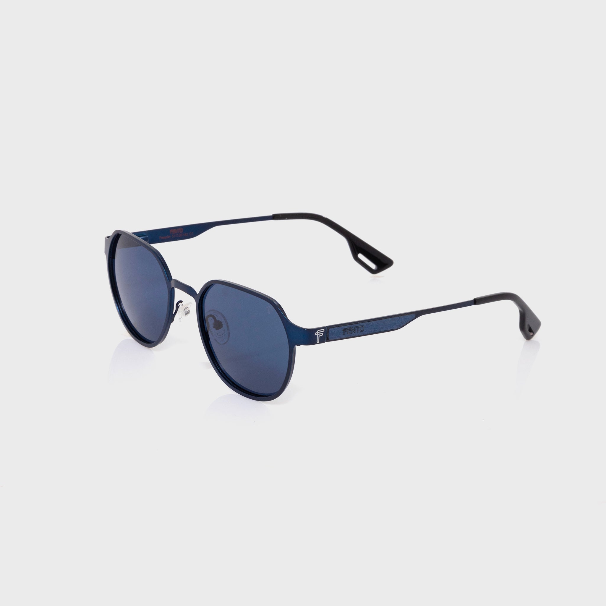 Lentes solares Freeport color azul marino – diseño en acero resistente